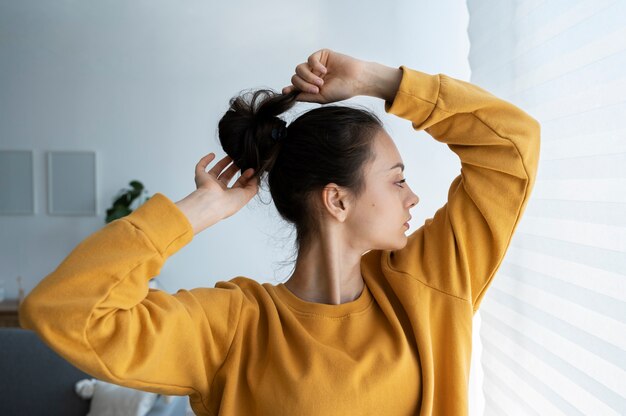 Jakie znaczenie ma odpowiednia pielęgnacja skóry głowy dla zdrowia i piękna włosów?