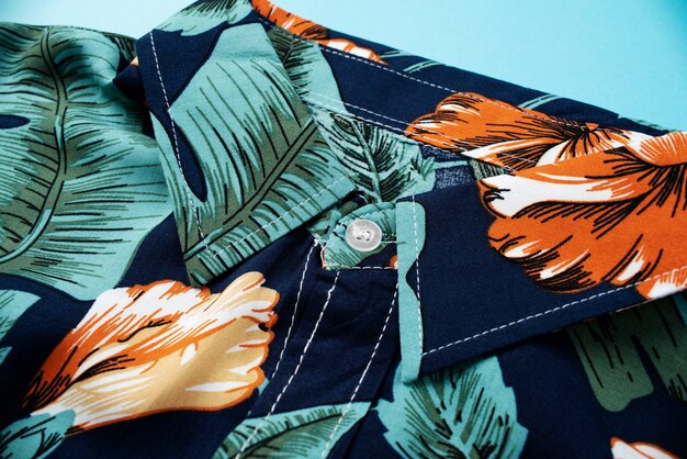 Sztuka łączenia różnych tkanin: jak tworzyć unikalne stylizacje na każdą okazję